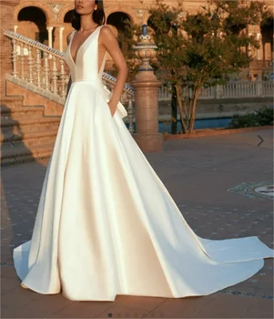 Класическата Бяла сватбена рокля Cathedral Path Дамско Елегантно Атласное сватбената рокля на подтяжках без ръкави с деколте 2024 година на поръчка