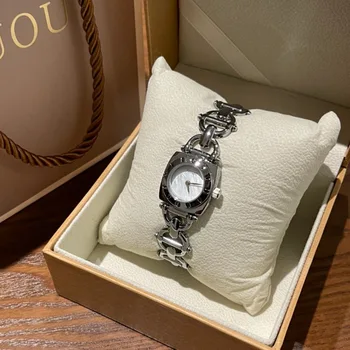 Нов дамски ръчен часовник-гривна с квадратна стоманена каишка, старинни европейски прости дамски кварцов часовник с нишов характер, женски